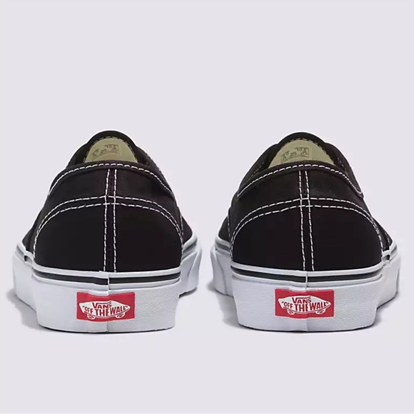 Vans WMNS Authentic Black
VN000EE3BLK
Sneakers - Picture 4 of 16